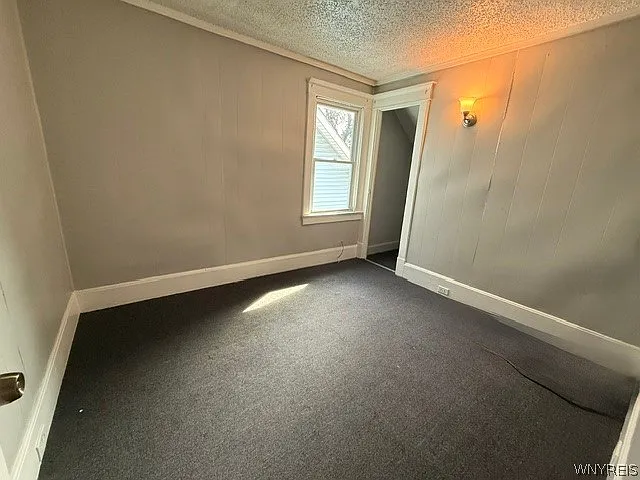 140 Parkridge Ave — Photo 9