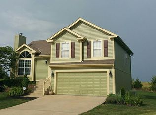 17504 W 111th Ter, Olathe, KS 66061