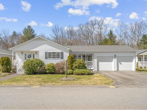 64 Brookstone Dr, Bridgewater, MA 02324