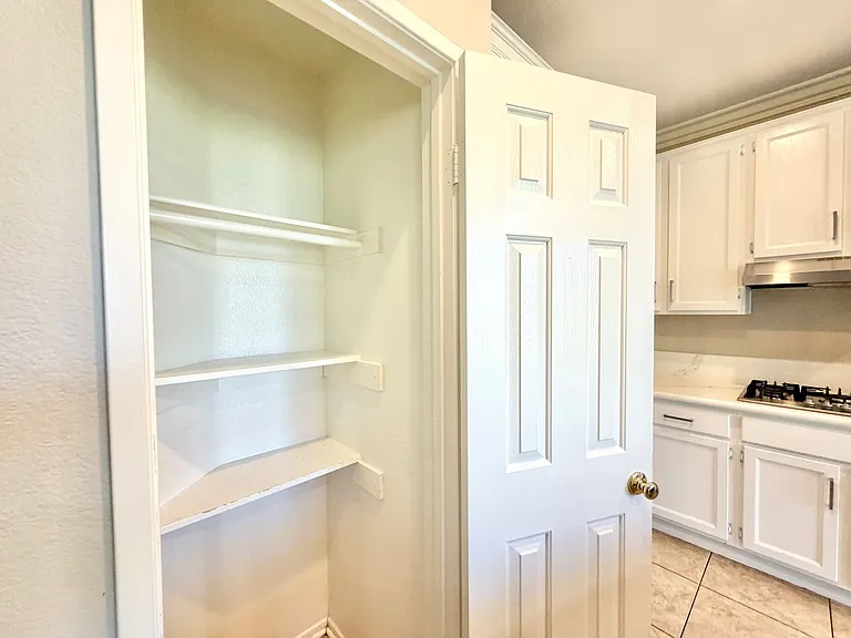 42041 Delmonte St — Photo 12