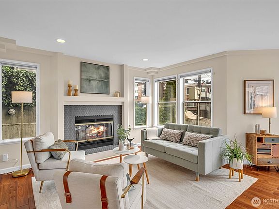 5th image of 1011 5th Avenue N #201