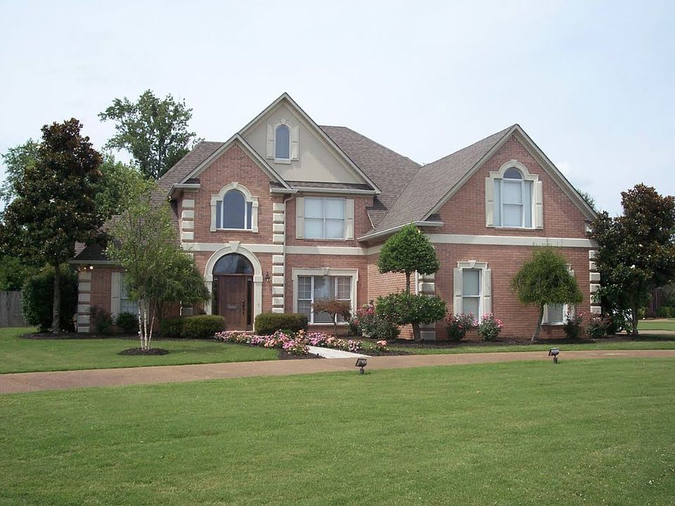 Beautiful home on a lot