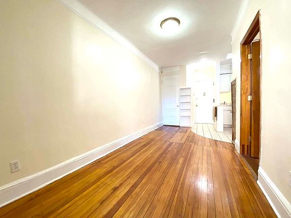 4th image of 301 W 105th St #5
