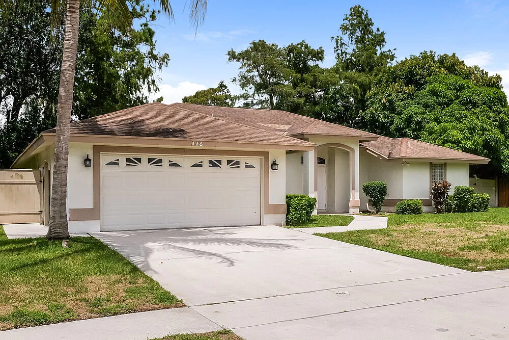 3 bed, 2.0 bath, 1852 sqft, $3,085 — Photo 3