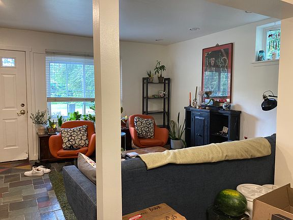 3rd image of 509 Longshore Dr APT 1-A
