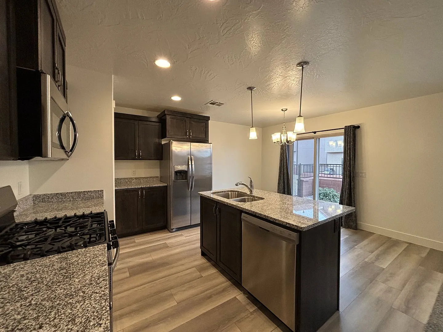 Spacious Home For Rent! — Photo 4