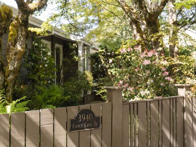 3940 SW Council Crest Dr, Portland, OR, 97239