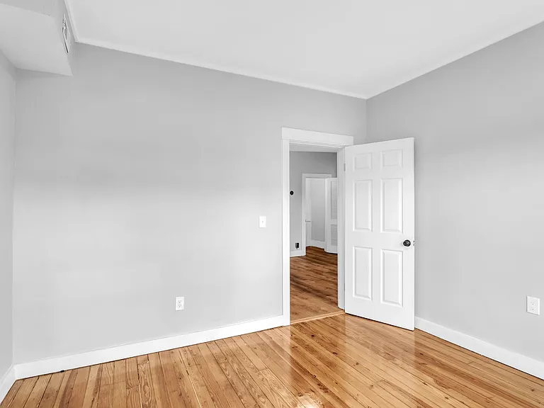 863 Chicopee St #3R — Photo 12