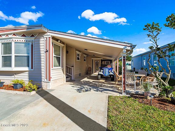 2nd image of 1018 Royal Palm Dr