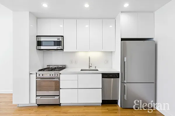 Sold by (Legacy) Elegran | media 19