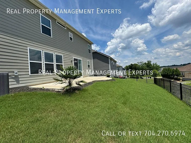 112 Cramerton Mills Pkwy — Photo 26