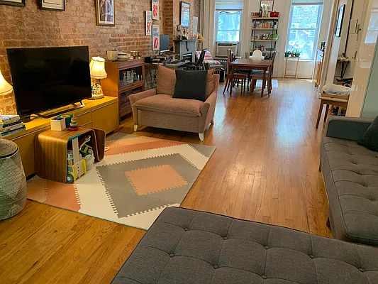 Rented by Brown Harris Stevens | media 10