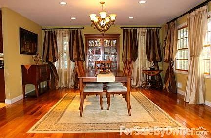 289 Ridge Road
						:
						Dining Room