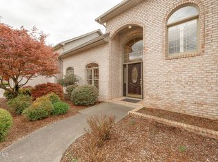 1801 Birchfield Pvt Ct, Kingsport, TN 37660