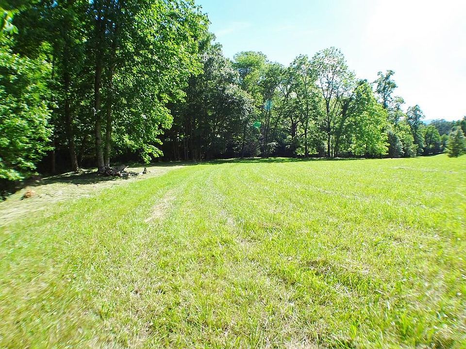 1st image of 3 Stonebrook Dr