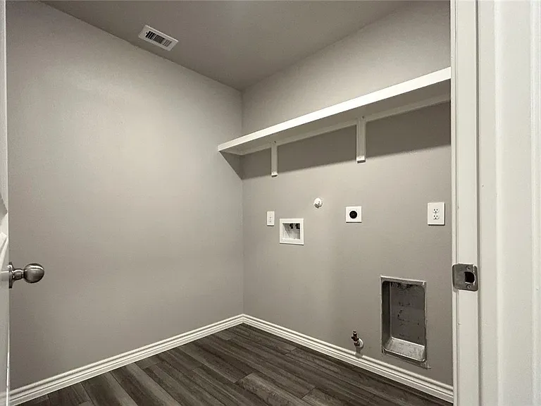 2749 Eltonne Gardens Dr — Photo 13