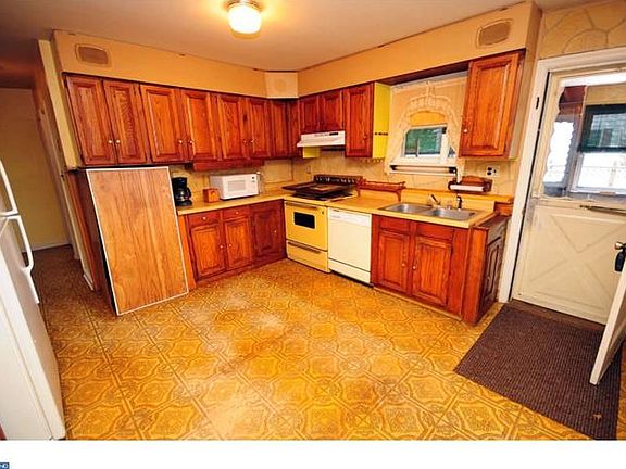 4th image of 88 2nd Ave