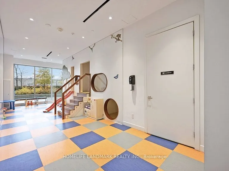 31 Tippett Rd #560 — Photo 15