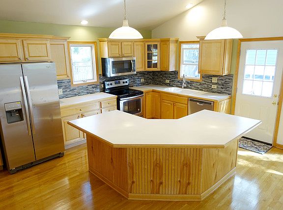 2nd image of 543 S Princeton Ave