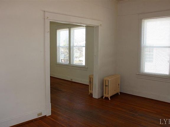 4th image of 3309 Memorial Ave