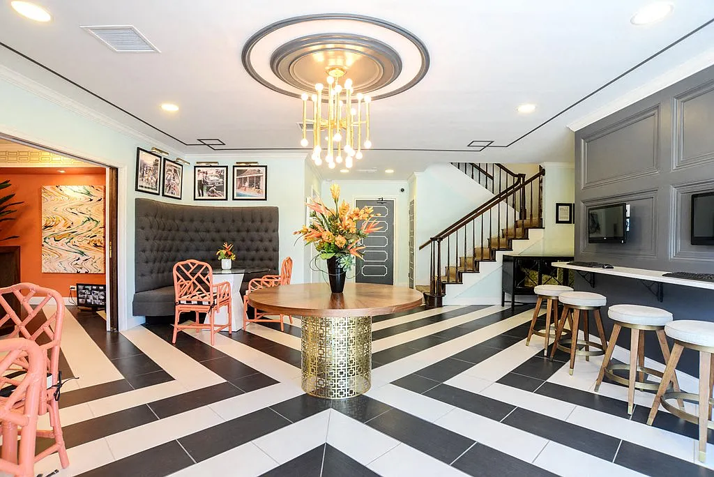 The Beverly — Photo 2