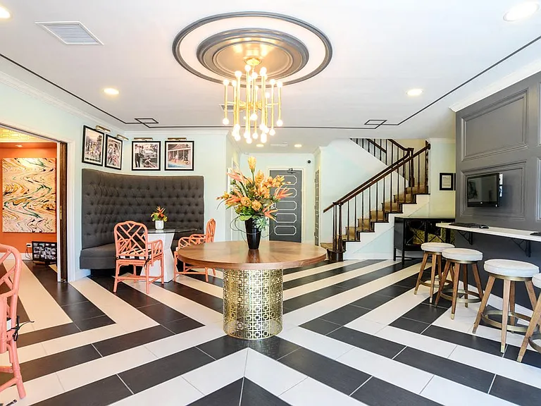 The Beverly — Photo 2