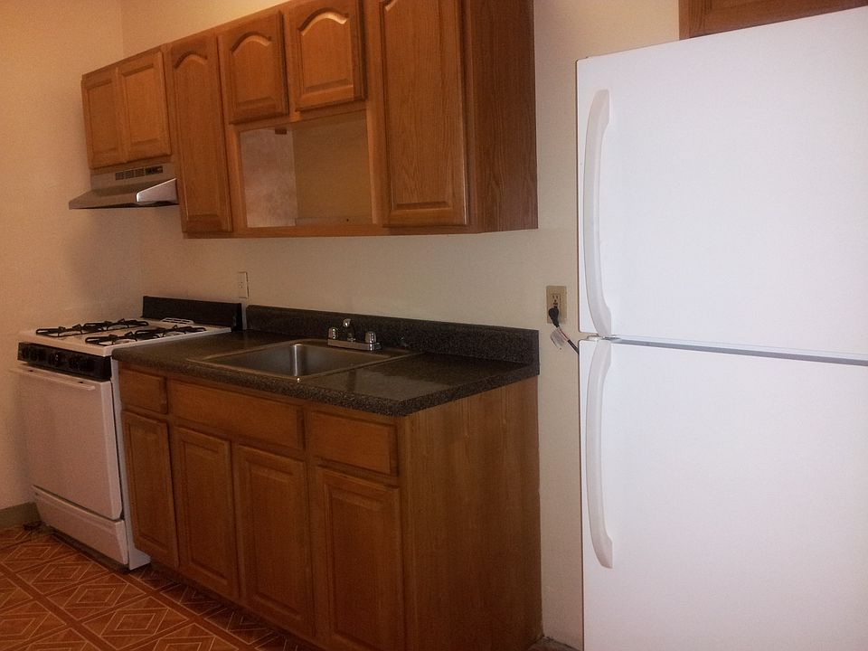 1st image of 1604 Bedford Ave APT 2B