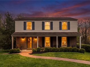 2421 Rolling Farms Rd, Glenshaw, PA 15116