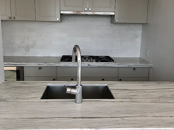 5th image of 389 E 89th St APT 29C