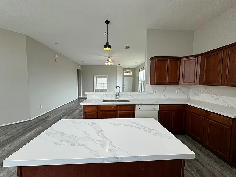 13196 Miller Ln — Photo 9