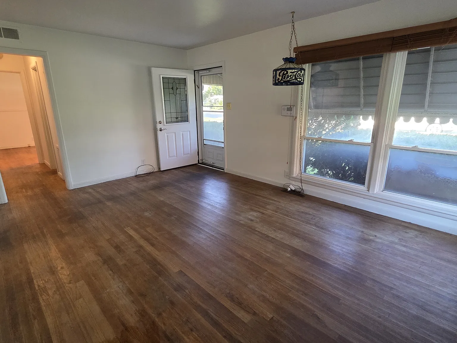 2 bed, 925 sqft, $1,350 — Photo 3