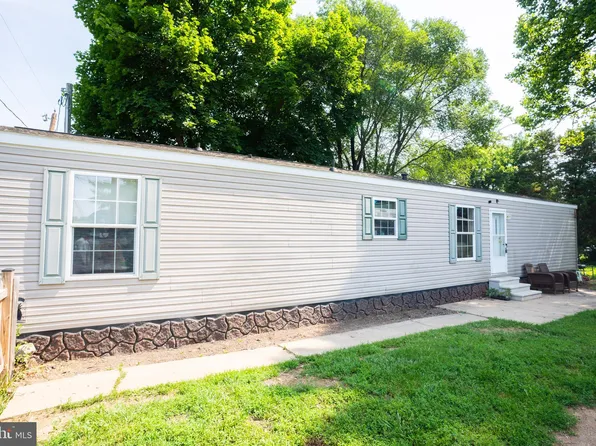 92 Edsel Ave, Martinsburg, WV 25405