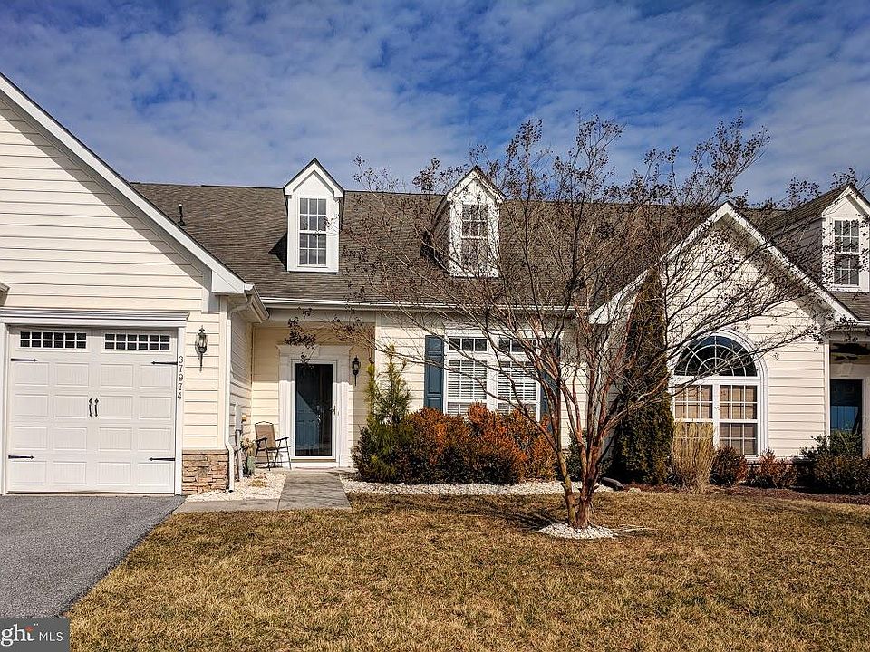 1st image of 37974 Bayview Cir E