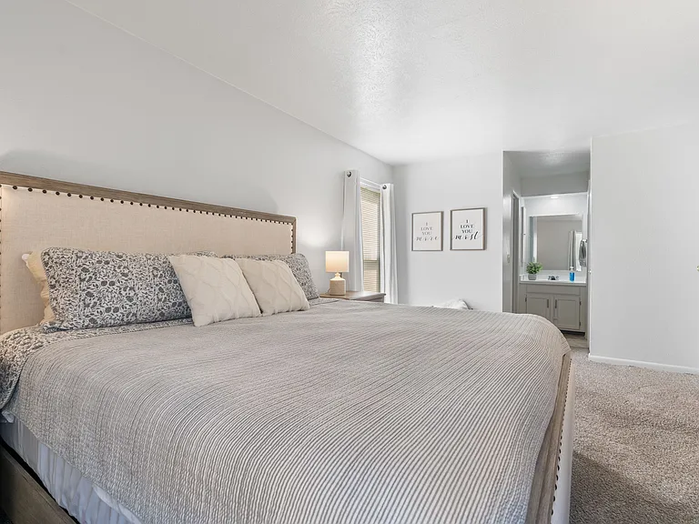 Creekside Terre Apartments — Photo 54