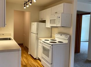 4394 W 202nd St APT 201, Fairview Park, OH 44126