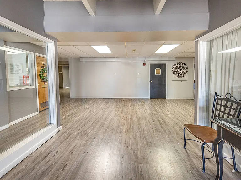 2601 York Ave — Photo 12