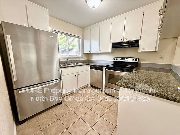 3rd image of 687 Racquet Club Cir