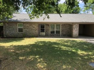 408 N Quinlan St, Howe, TX 75459