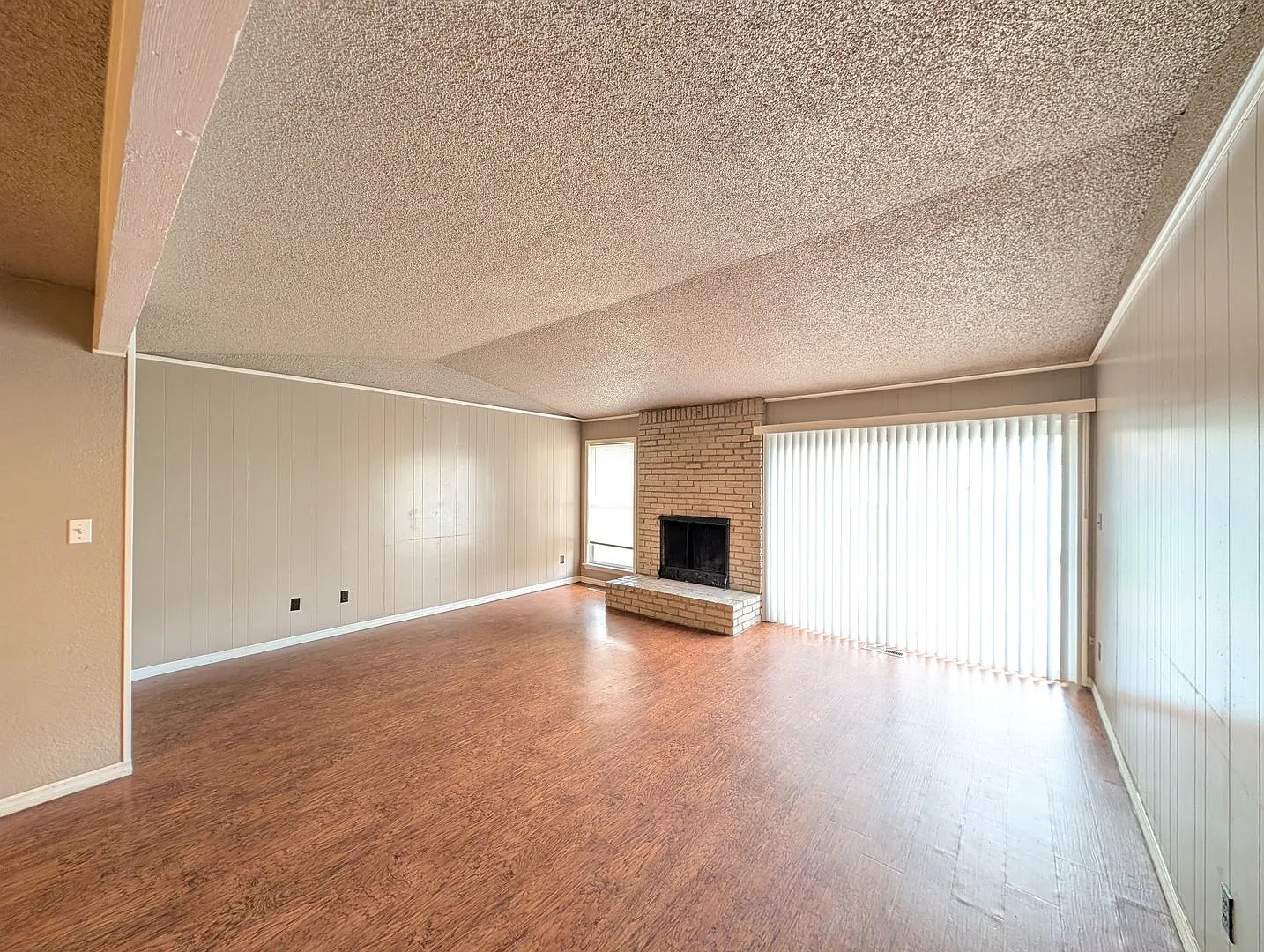 3 bedroom duplex in Union Schools — Photo 2