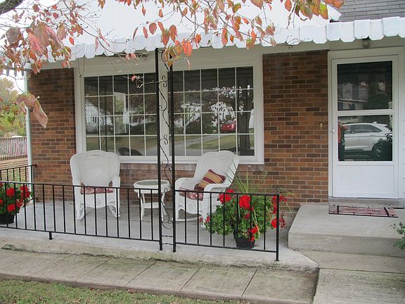 4th image of 842 Boyd Ave