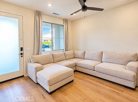 3rd image of 3610 E Pollock St #3