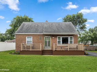 7825 Suburban Ln, Bridgeview, IL 60455