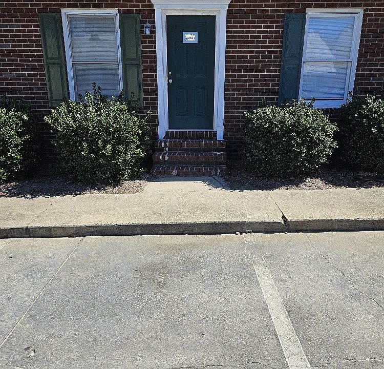 1st image of 230 Lanier Dr #34