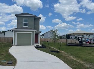 1 Trinity Cir #1, Lockhart, TX 78644