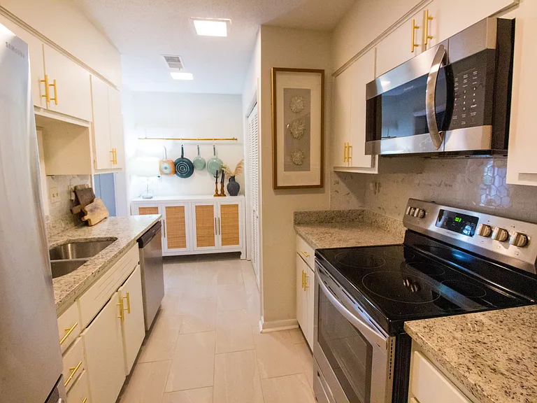 2278 Howard Rd — Photo 12