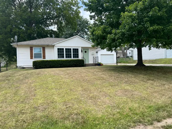 703 Ruby St, Carrollton, MO 64633