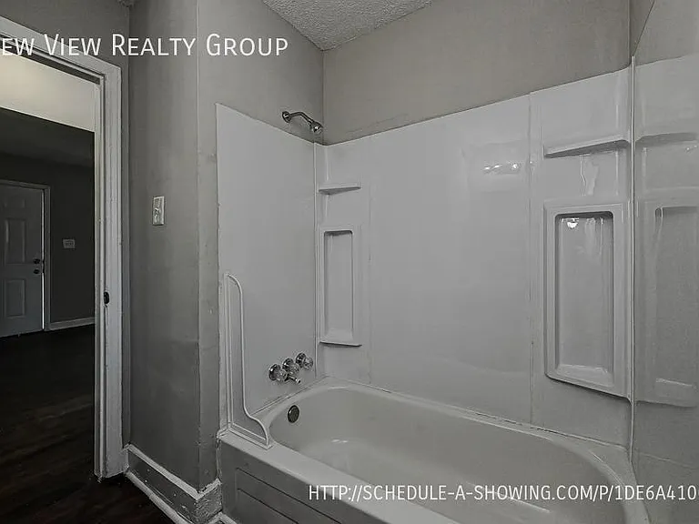 1900 Lasalle St #2 — Photo 13