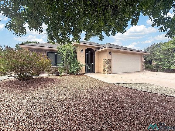 4th image of 1216 Karabella Way