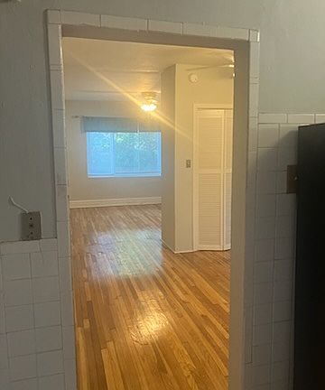 2nd image of 5226 Loughborough Ave Unit 1E