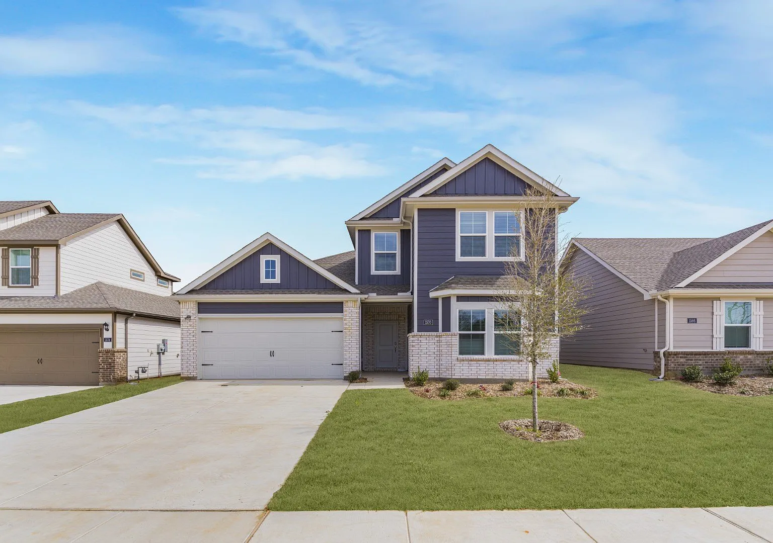 1570 Brooke Drive — Photo 1